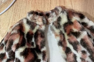 Abrigo Nancy en las Carreras modelo corto