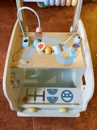 Andador bebé madera actividades