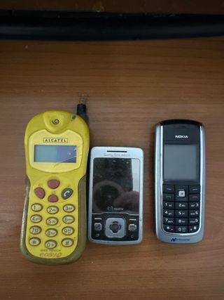 Lote 3 Móviles Retro: Alcatel, Nokia, Sony Ericsso