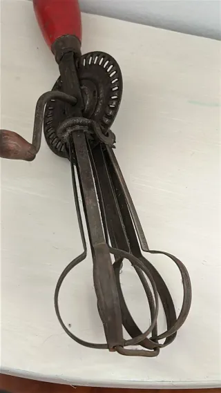 Frusta Manual Vintage Legno Rosso