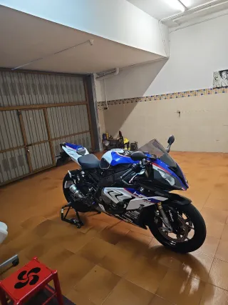 BMW S1000RR año 2017.