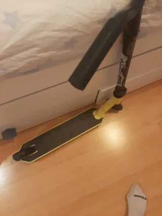 Patinete Oxelo Amarillo y Negro