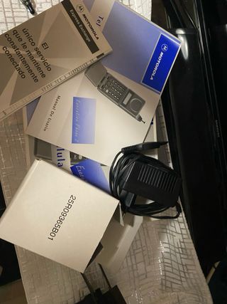 Teléfono Móvil Motorola Antiguo Gris