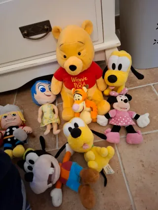 Peluche Disney e altri personaggi