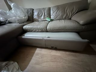 Sofá de piel natural gris