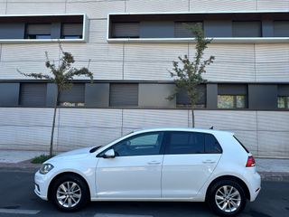 Volkswagen Golf Advance 1.0 TSI