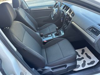 Volkswagen Golf Advance 1.0 TSI