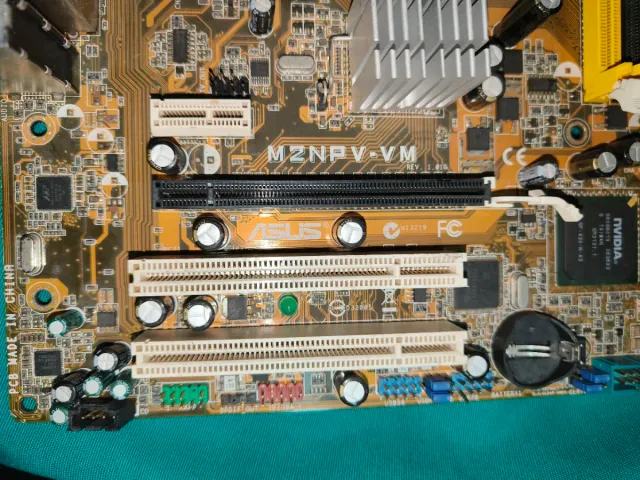 Scheda Madre ASUS M2NPV-VM