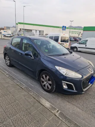 Peugeot 308 2012