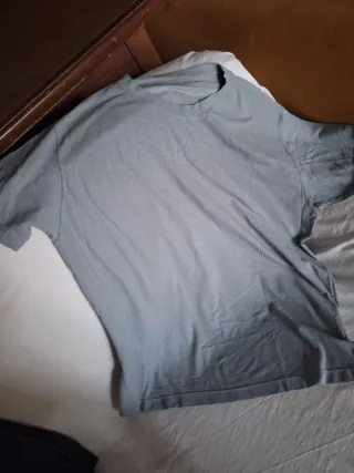 T-shirt uomo grigio chiaro mai usata