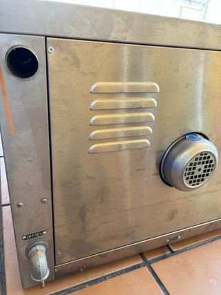 Horno de convección profesional. Sin usar. 10 años