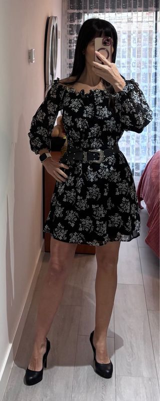 Vestido Guess floral negro blanco T.XS