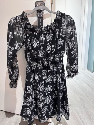 Vestido Guess floral negro blanco T.XS