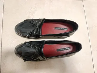 Zapatos negros mocasines con flecos
