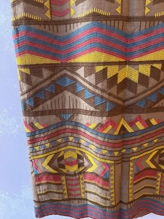 Falda midi Zara étnica bordada