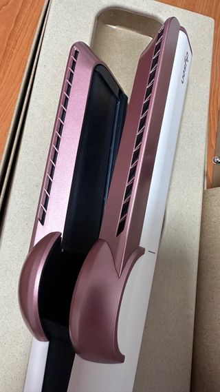 Dyson Airstrait NUEVA (sin uso) + garantía