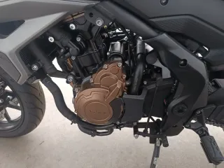 Voge 625R Negra/Gris