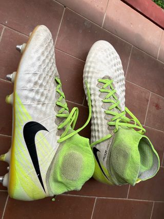 Botas de fútbol Nike Magista Talla 47