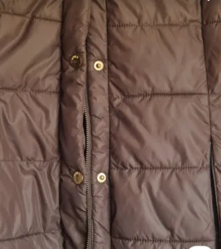 Abrigo acolchado Antea marrón No pesa y abriga