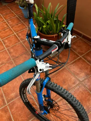 Bicicleta MTB  CUBE