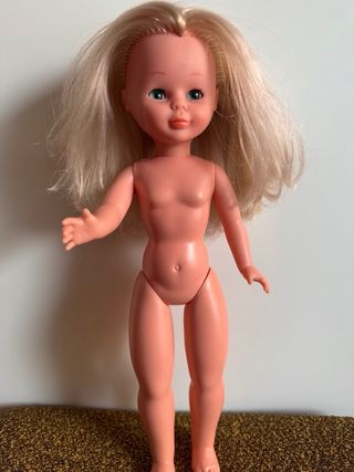 Muñeca Nancy Rubia