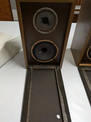 Altavoces antiguos RAB