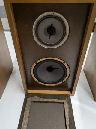 Altavoces antiguos RAB