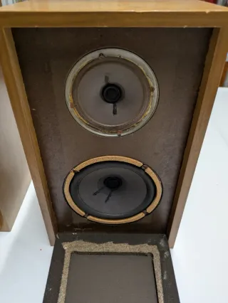 Altavoces antiguos RAB