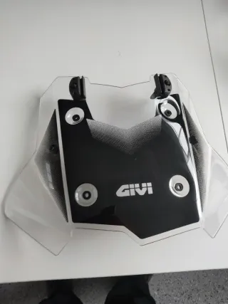 Cúpula GIVI Airflow para BMW 750/850 Adventure