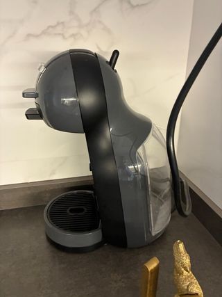 Cafetera Dolce Gusto Krups Negra