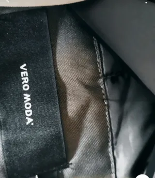 Abrigo acolchado impermeable verde