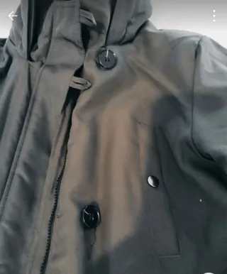 Abrigo acolchado impermeable verde