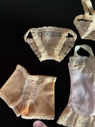 Conjunto Intimate muñeca Nancy de Famosa