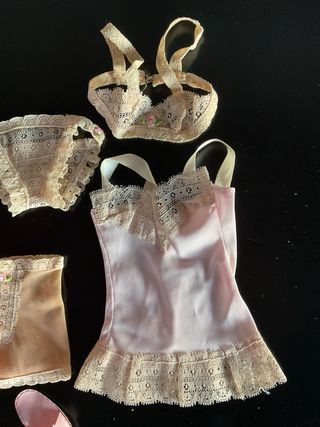 Conjunto Intimate muñeca Nancy de Famosa