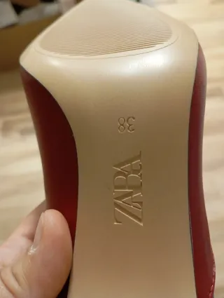 Zapatos tacón Zara rojos talla 38