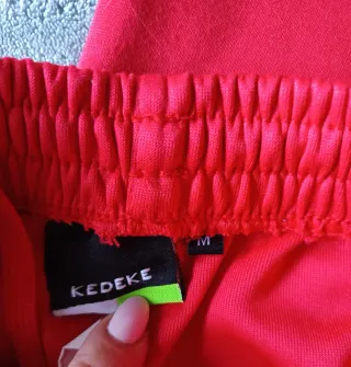 Pantalón chándal nvo  camiseta y calcetas Kedeke T