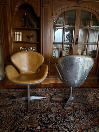 Poltrone in pelle e metallo