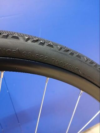 Bicicleta de trekking cuadro bajo Riverside 500 LF azul