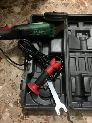 Smerigliatrice angolare Parkside con valigetta