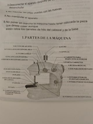 Maquina de coser pequeña blanca nueva
