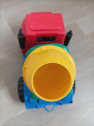 Camión hormigonera de juguete