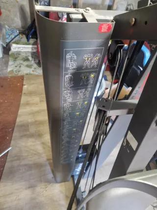 Máquina de musculacion ,ejercicios multiestación