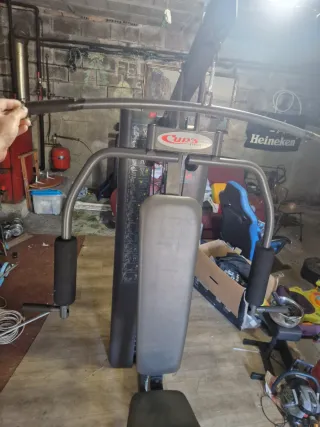 Máquina de musculacion ,ejercicios multiestación