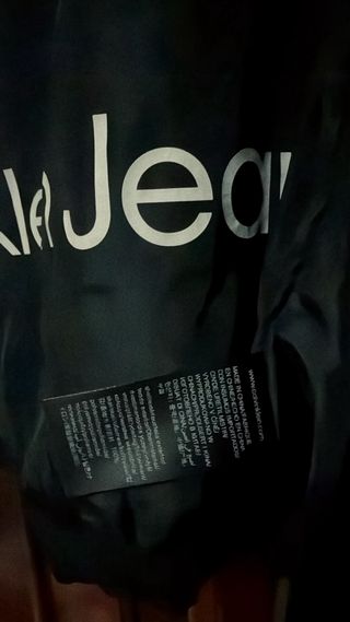 Chaqueta Calvin Klein Negra y Blanca