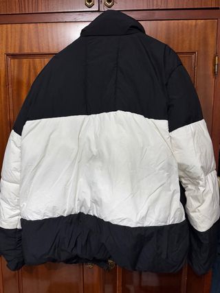 Chaqueta Calvin Klein Negra y Blanca