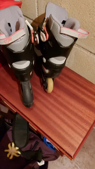 Patines en línea y bolsa