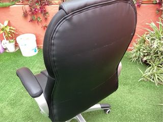 Silla de oficina con ruedas