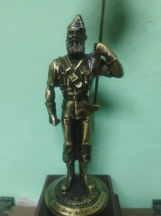 Figura Legión Guión Bronce