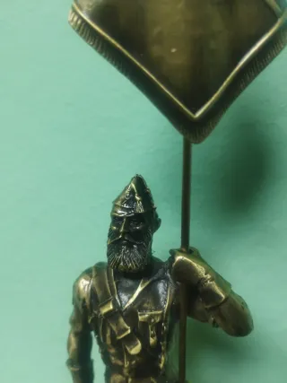 Figura Legión Guión Bronce