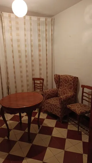 Conjunto sillón y 2 sillas vintage
